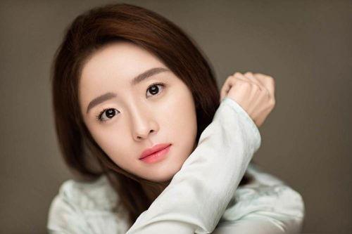 娱乐圈吃瓜小妹妹小说免费阅读,吃瓜小妹妹的甜蜜复仇之旅